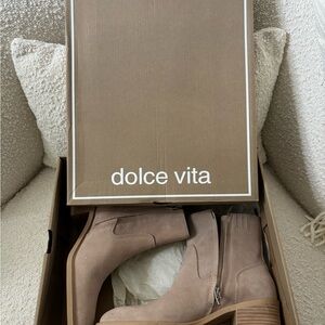 Dolce Vita Women's Taupe Waterproof Ankle Boot